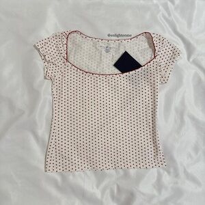 Brandy Melville Ella red scallop trim & red hearts